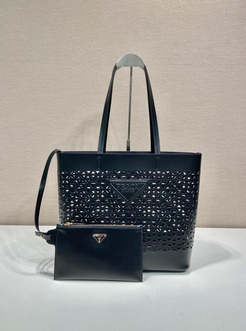 Pra*a tote bags